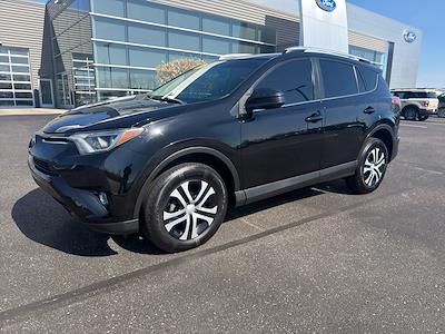 Used 2016 Toyota RAV4 - photo 2