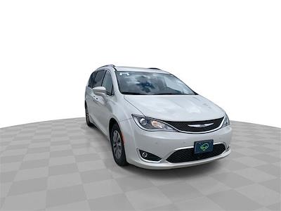 2019 Chrysler Pacifica FWD Minivan for sale #31958FB - photo 1