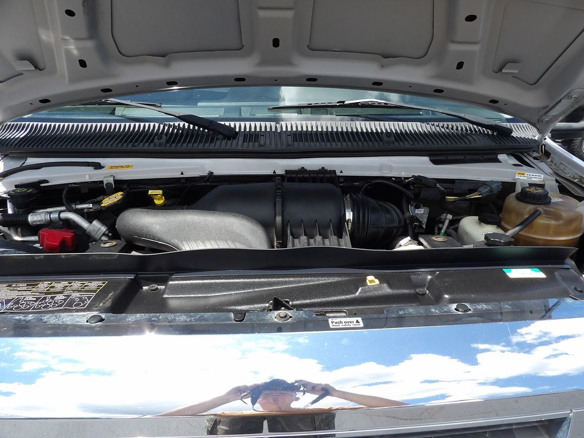 Used 2011 Ford E-450 - photo 13