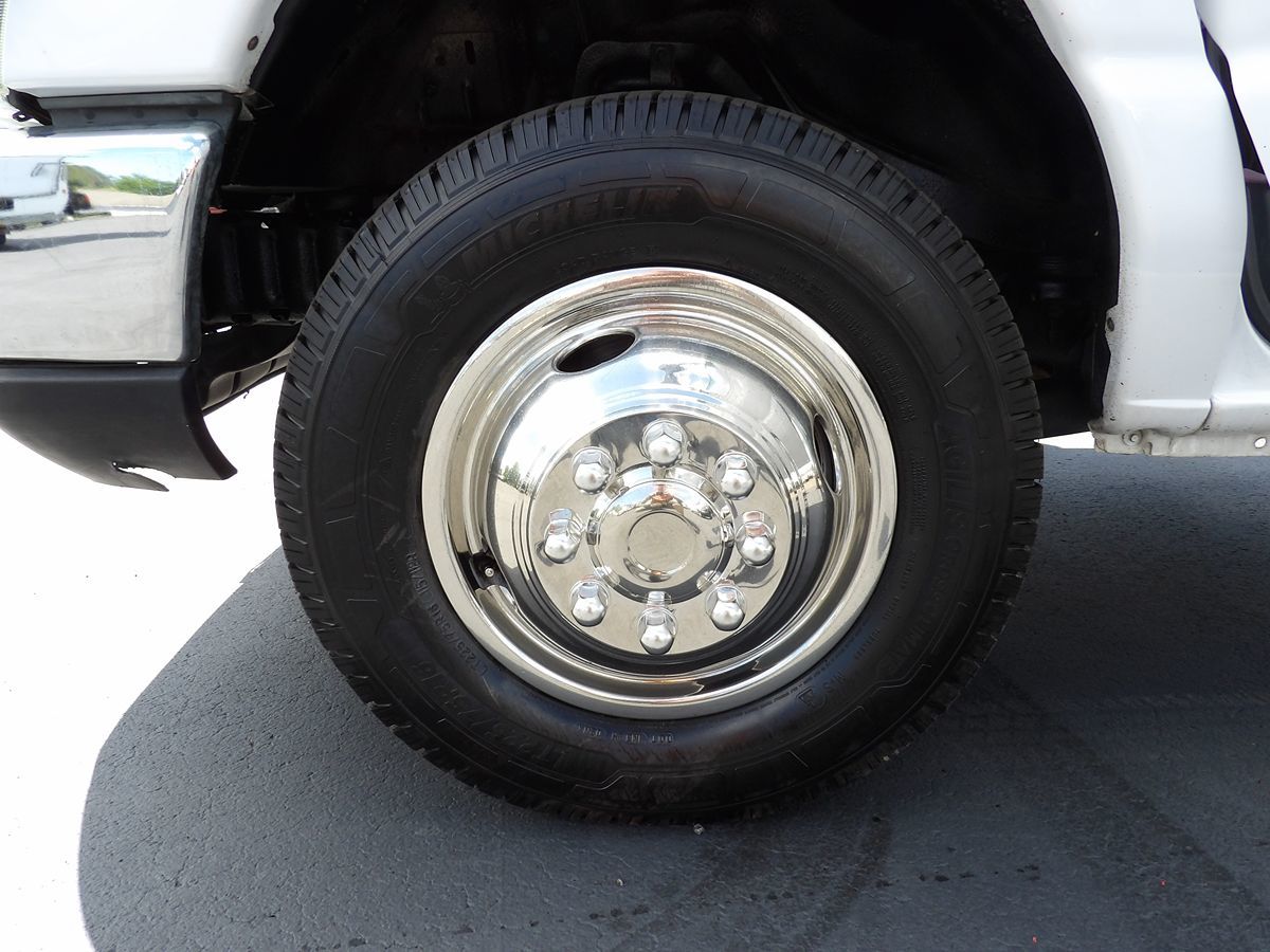 Used 2011 Ford E-450 - photo 17