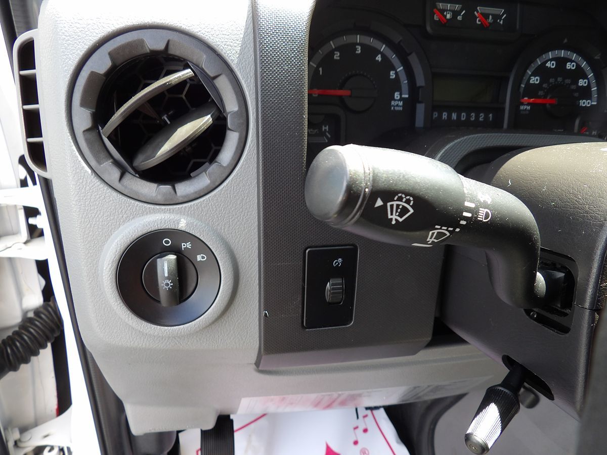 Used 2011 Ford E-450 - photo 24