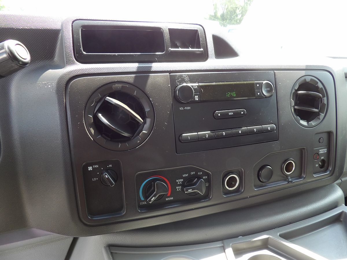 Used 2011 Ford E-450 - photo 25