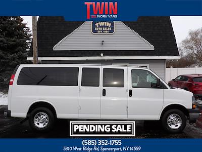 Used 2019 Chevrolet Express 3500 - photo 1