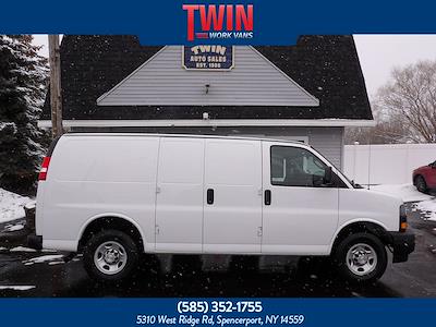 Used 2021 Chevrolet Express 2500 - photo 1