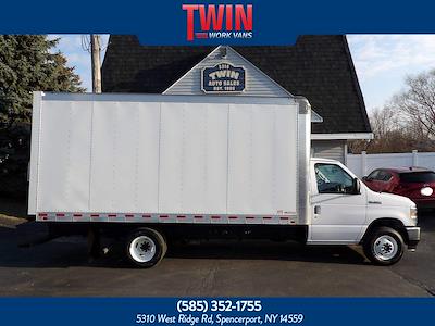 Used 2022 Ford E-350 - photo 1