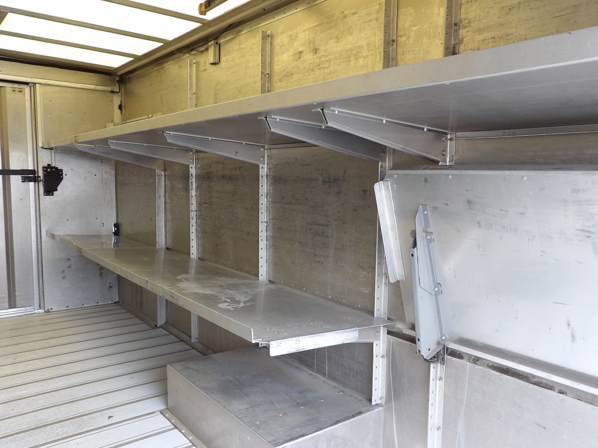 Used 2019 Ford E-450 - photo 13