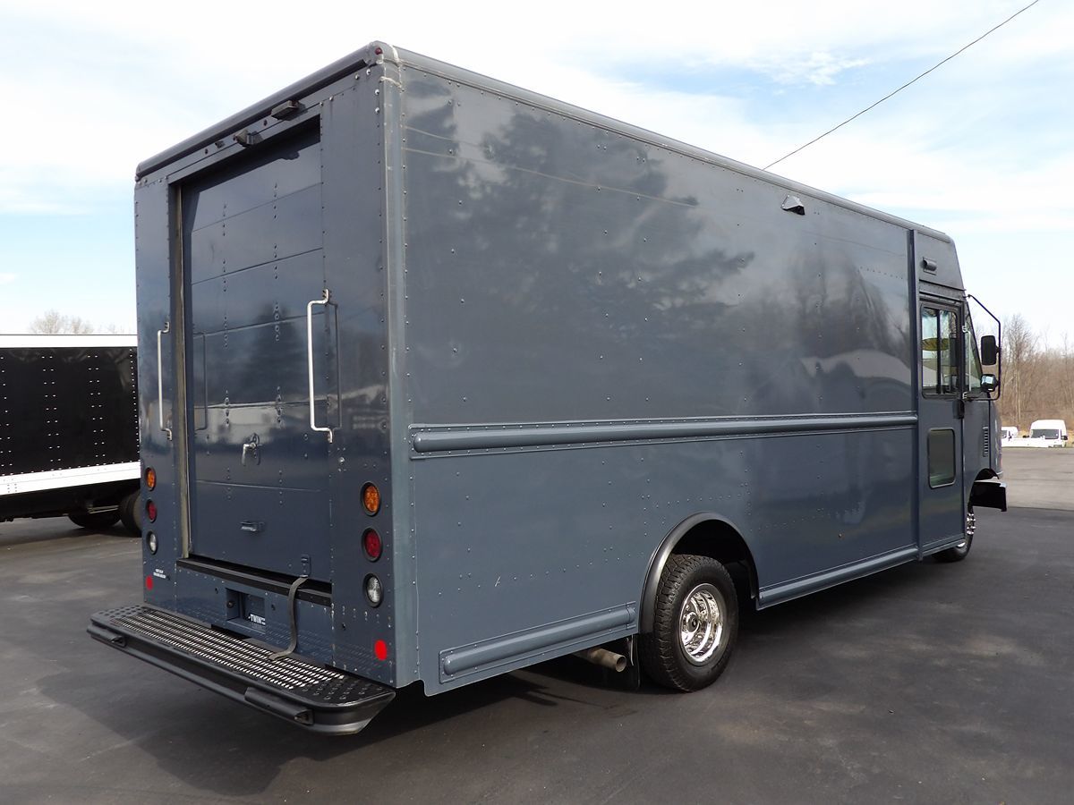 Used 2019 Ford E-450 - photo 14