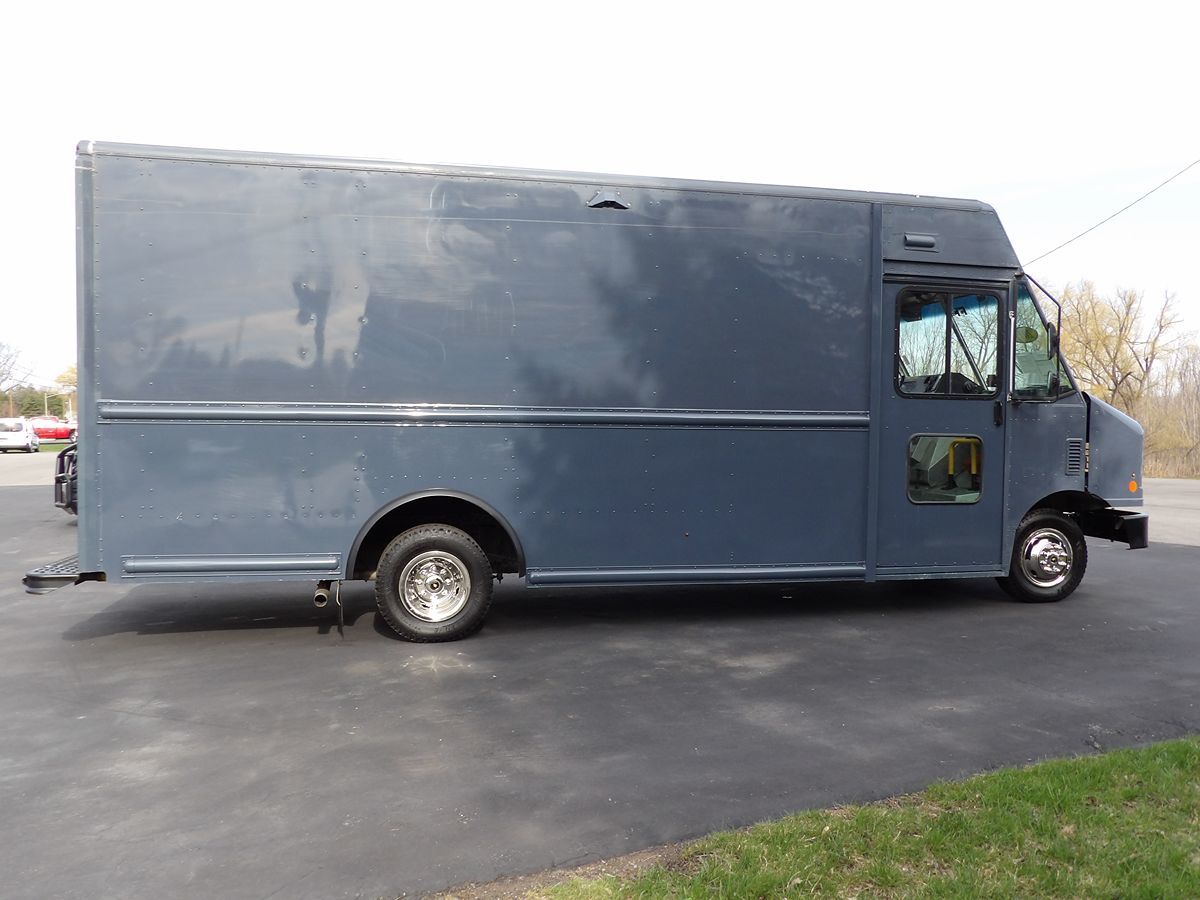 Used 2019 Ford E-450 - photo 15