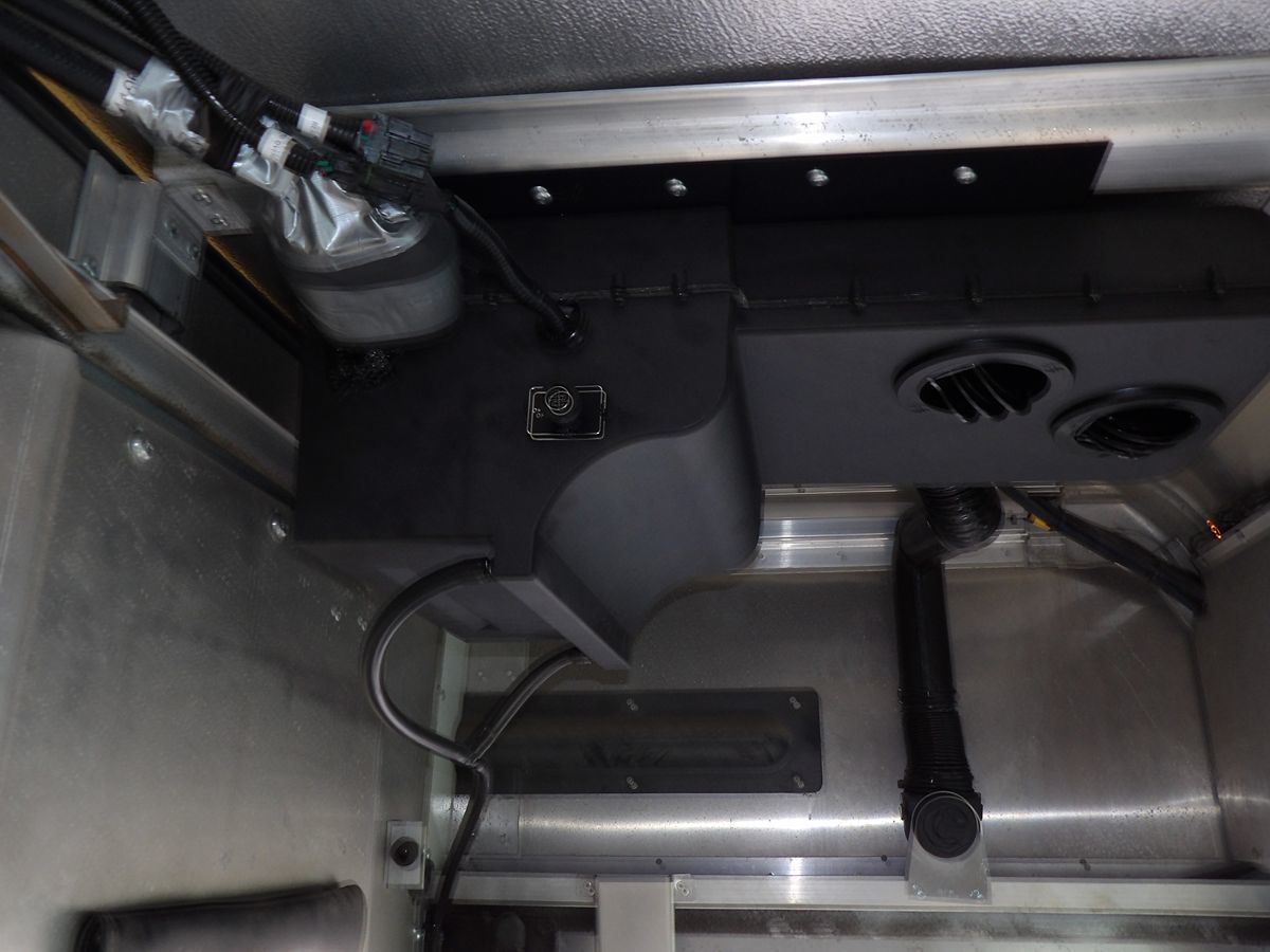 Used 2019 Ford E-450 - photo 35