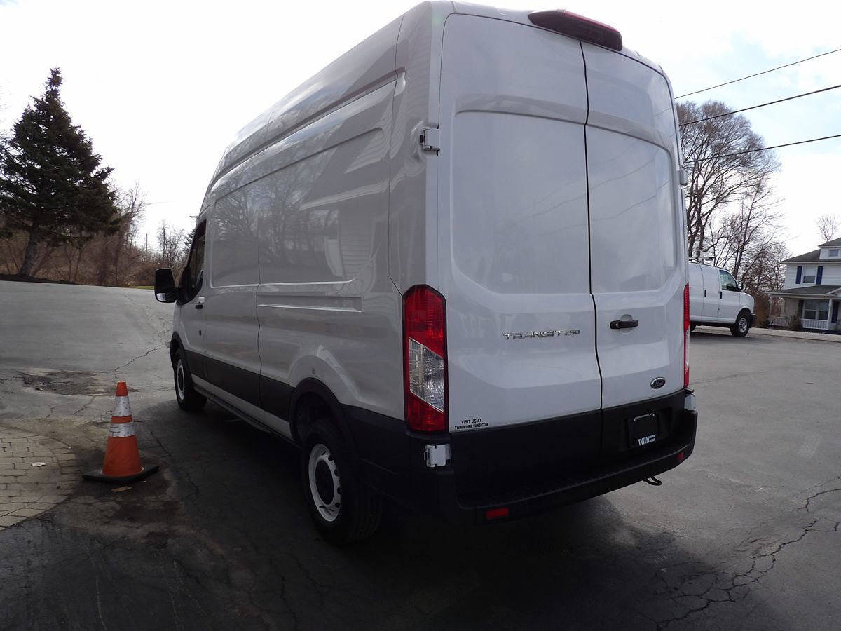 Used 2021 Ford Transit 250 - photo 6