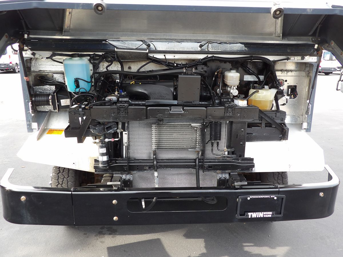 Used 2019 Ford E-450 - photo 19