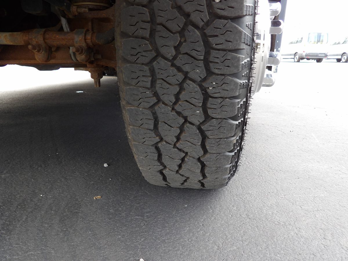 Used 2019 Ford E-450 - photo 22