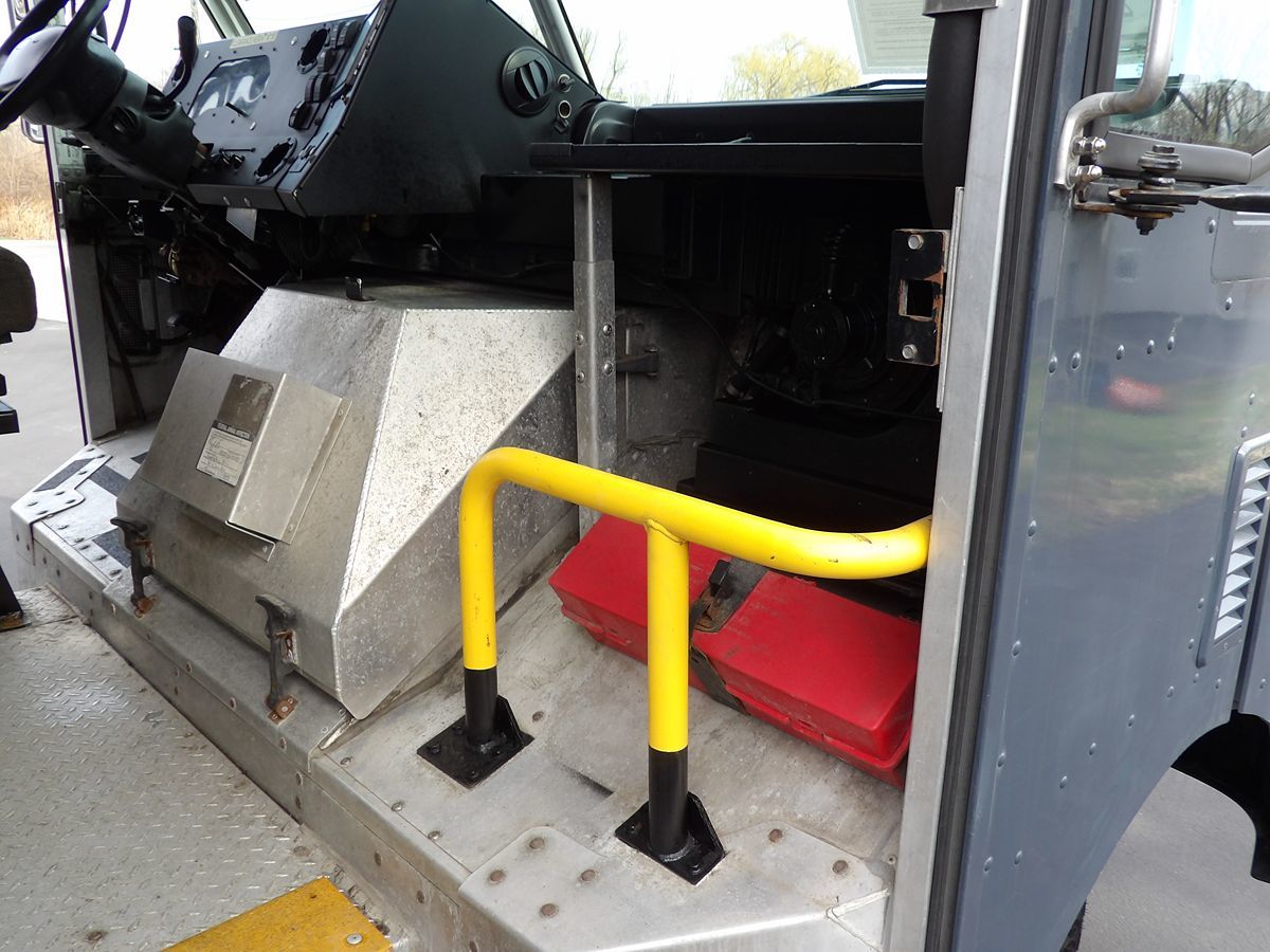 Used 2019 Ford E-450 - photo 30