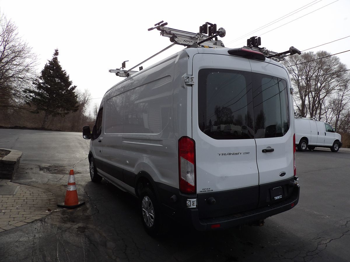 Used 2018 Ford Transit 250 - photo 6