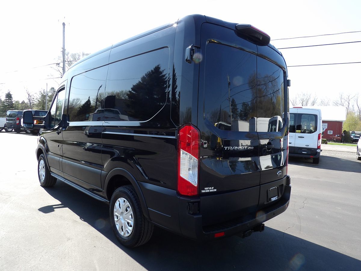 Used 2019 Ford Transit 250 - photo 10