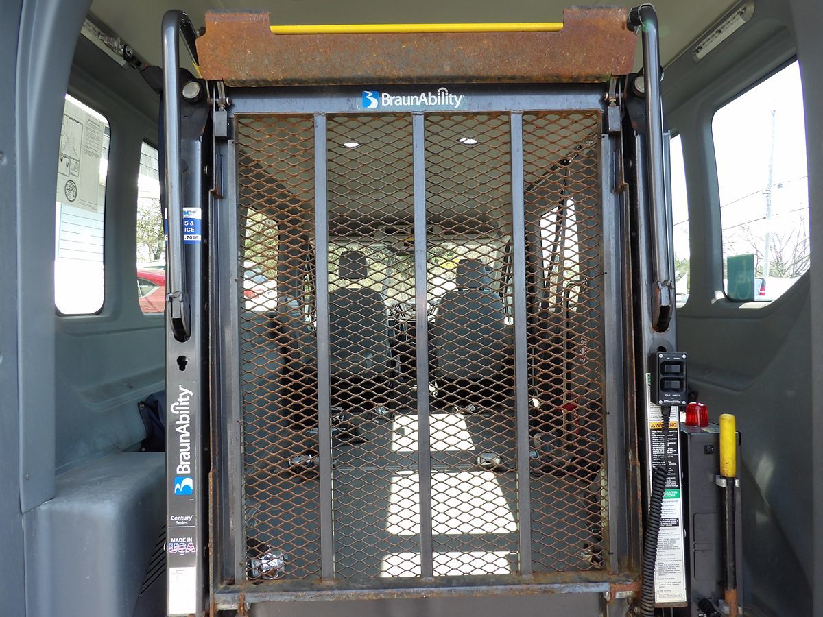 Used 2015 Ford Transit 250 - photo 2