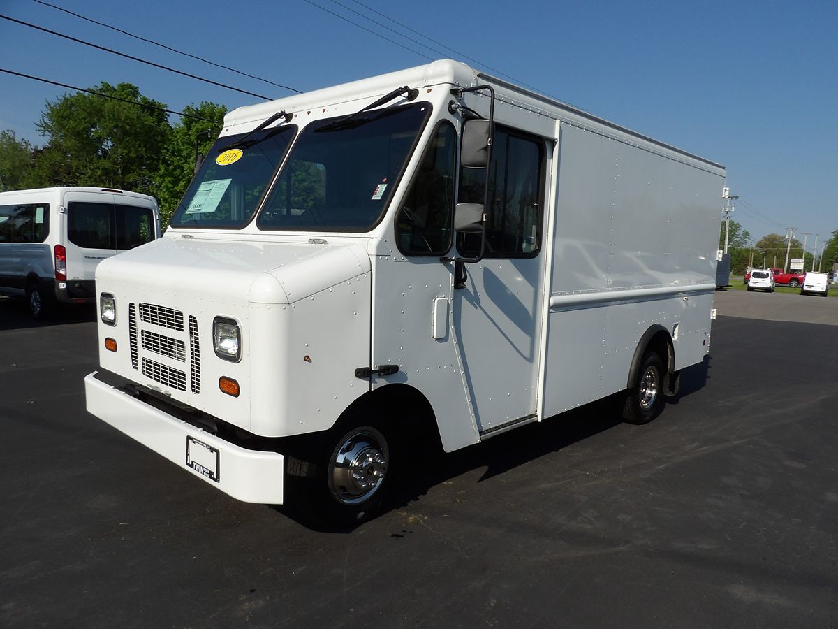 Used 2016 Ford E-350 - photo 6