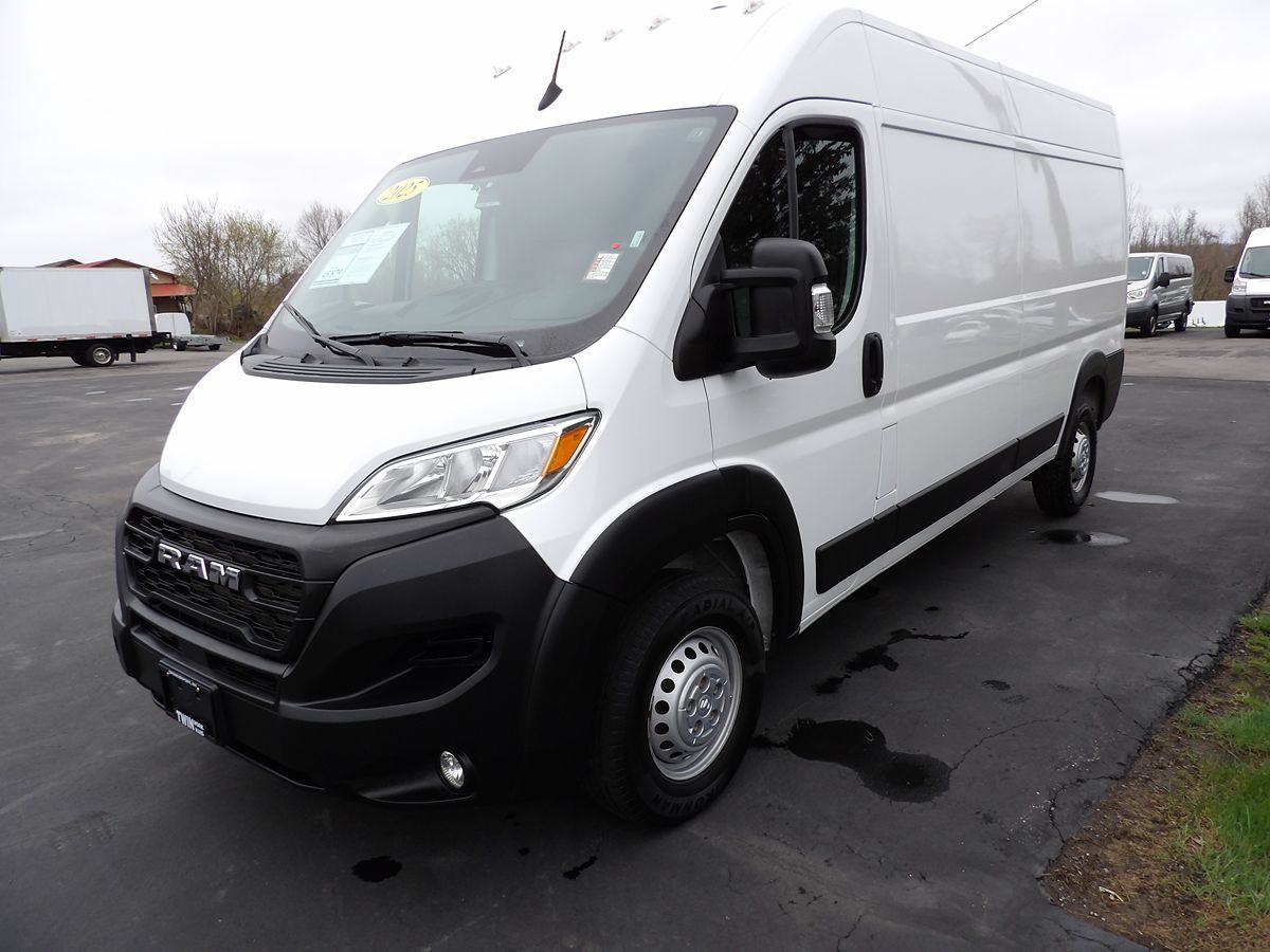 Used 2025 Ram ProMaster 2500 - photo 5