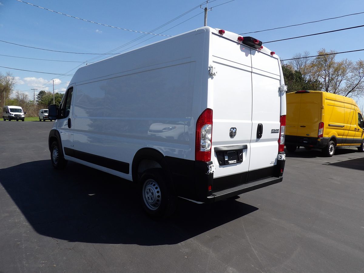 Used 2025 Ram ProMaster 2500 - photo 7