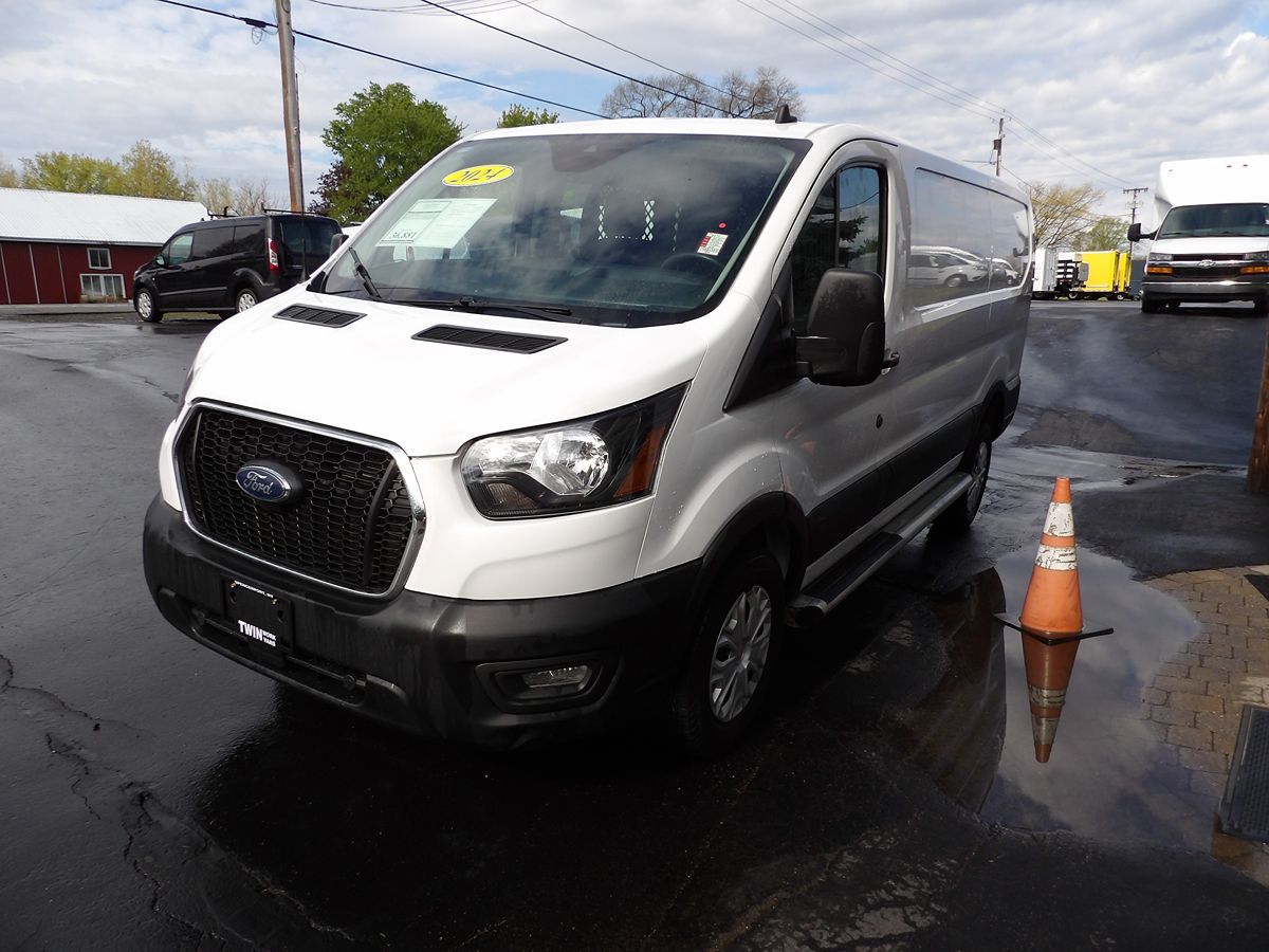 Used 2024 Ford Transit 250 - photo 5