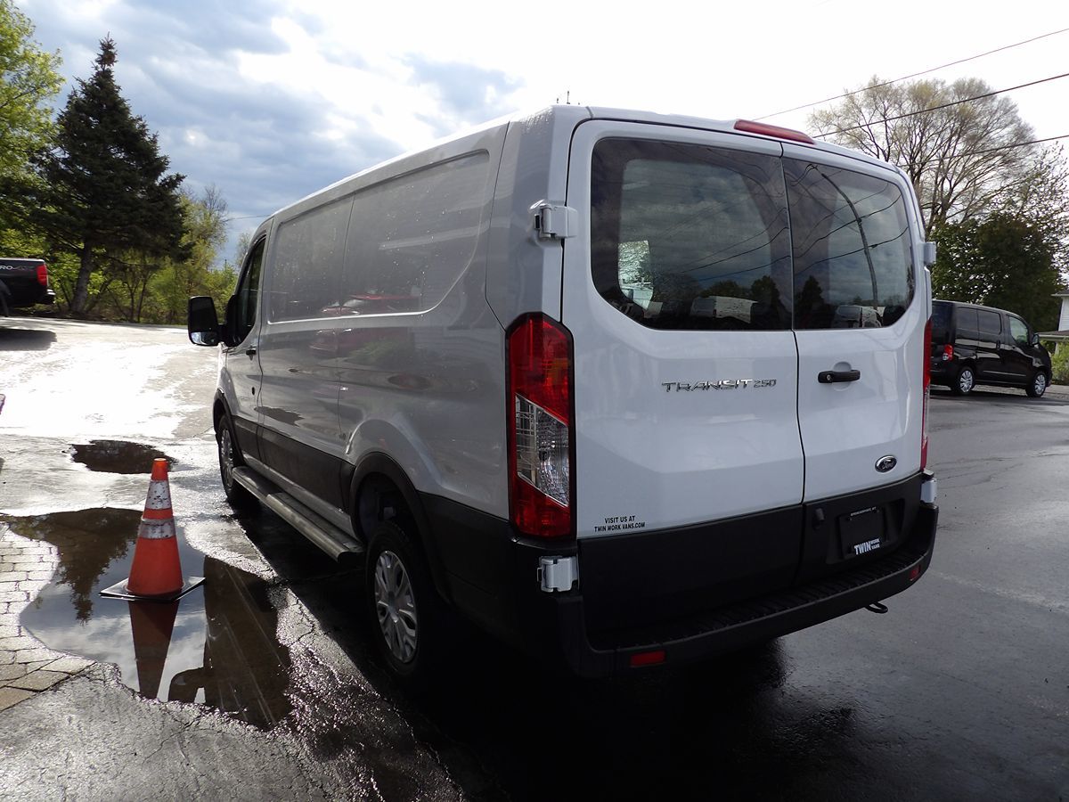 Used 2024 Ford Transit 250 - photo 6
