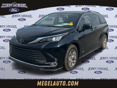 Used 2021 Toyota Sienna XLE Minivan for sale #AP12775 - photo 1