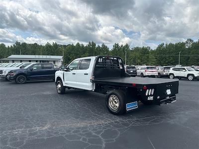 New 2025 Ford F-350 XLT Crew Cab 4x4 Flatbed Truck for sale #T63669 - photo 2