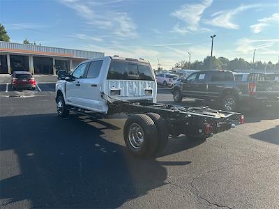 2026 Ford F-350 Crew Cab DRW 4WD Cab Chassis for sale #T64007 - photo 2