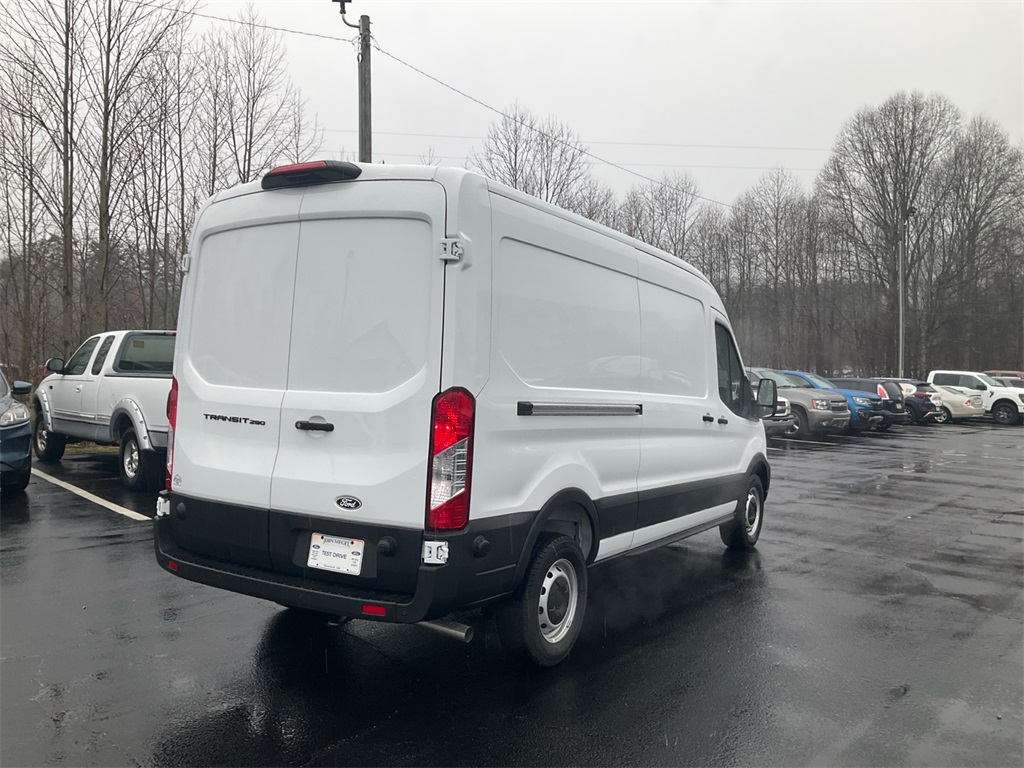 New 2026 Ford Transit 250 - photo 9