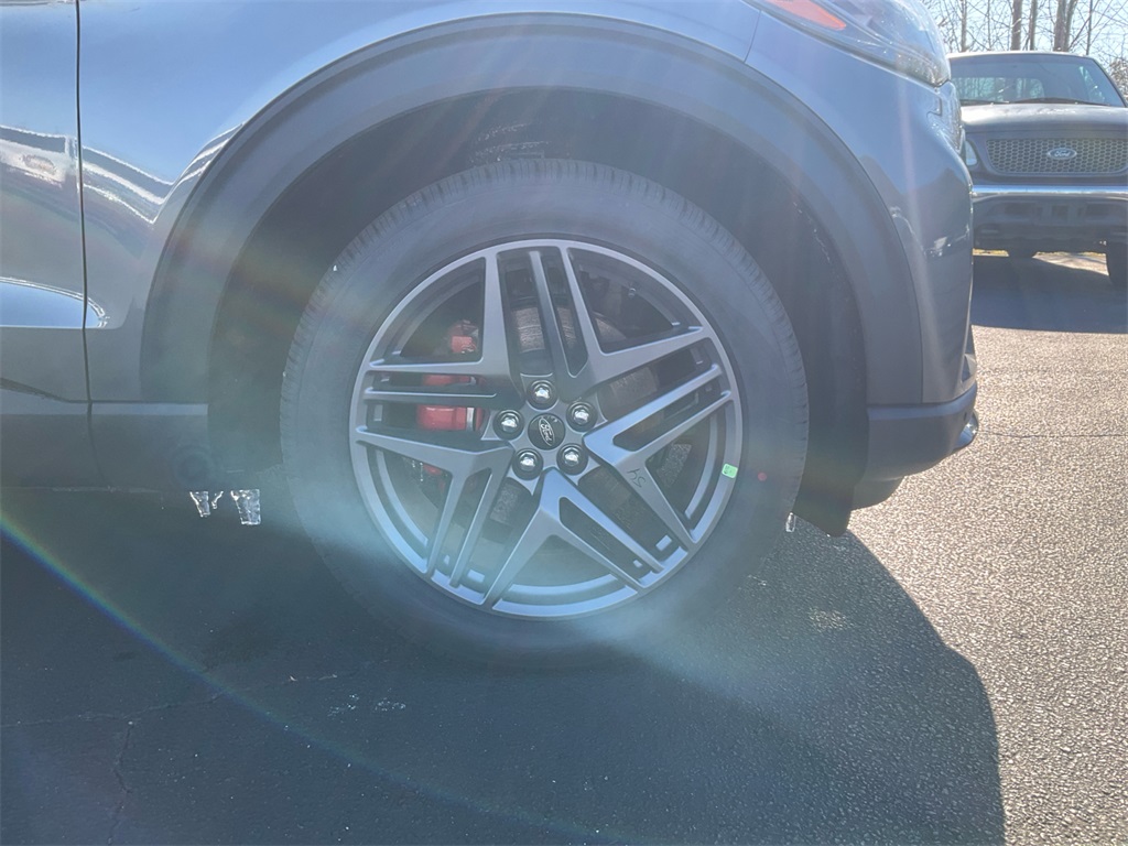 New 2026 Ford Explorer - photo 12