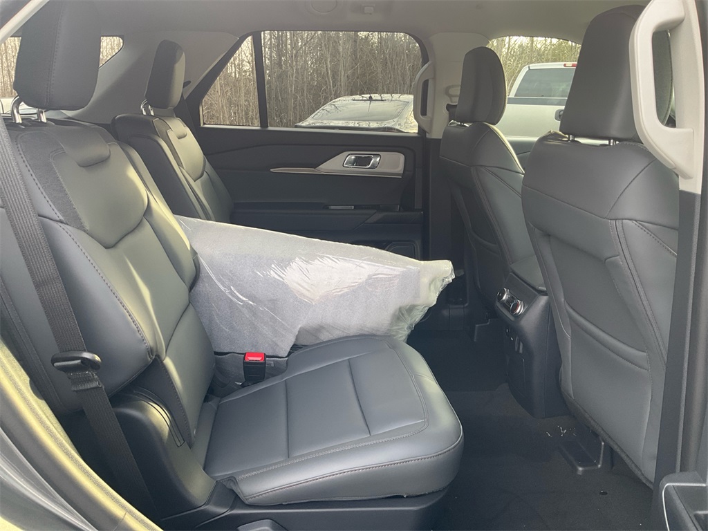 New 2026 Ford Explorer - photo 15
