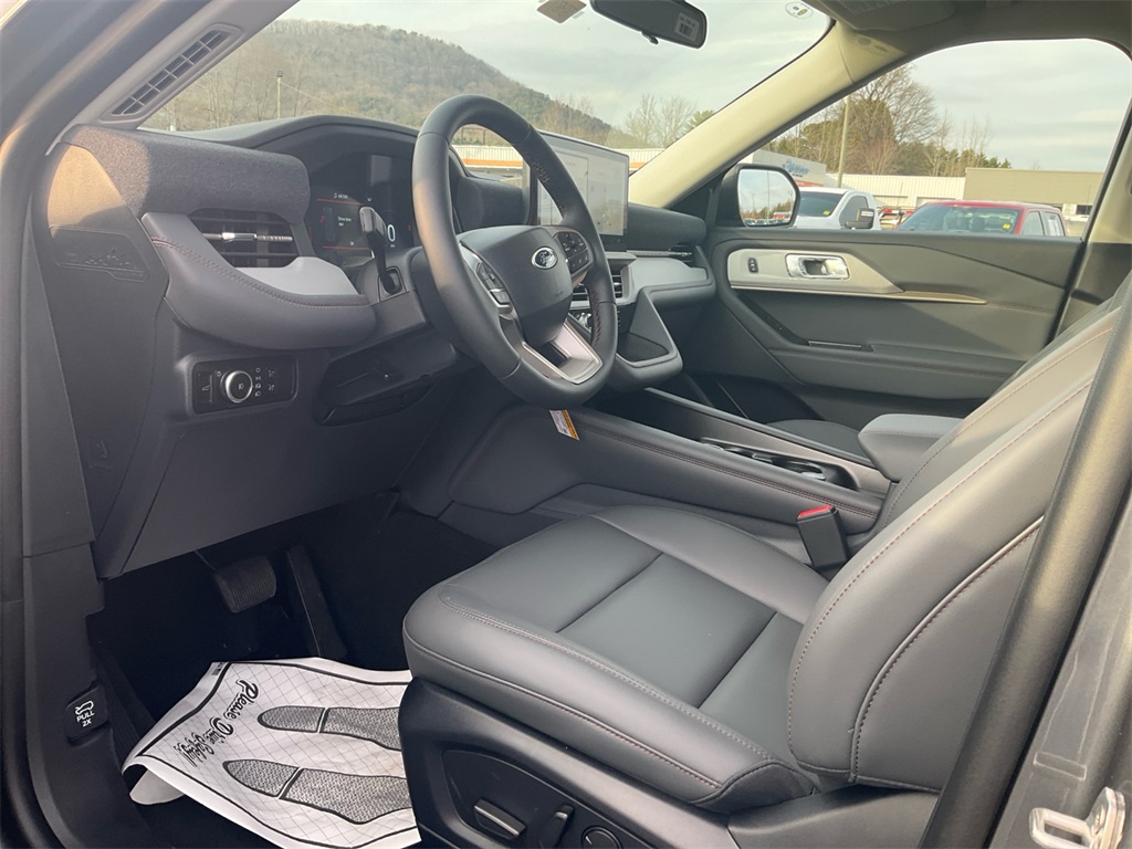New 2026 Ford Explorer - photo 18