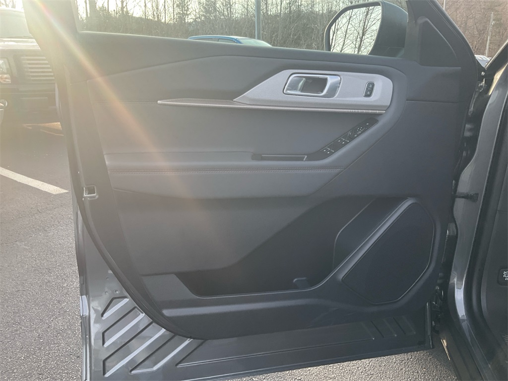 New 2026 Ford Explorer - photo 19
