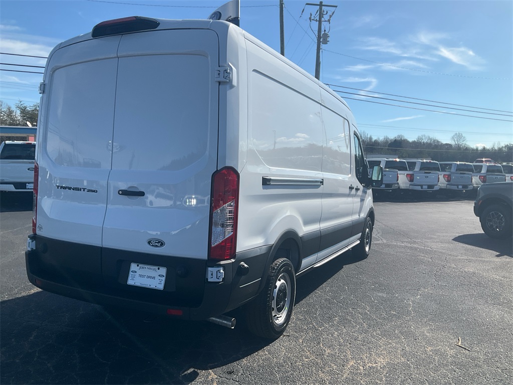 New 2026 Ford Transit 250 - photo 8
