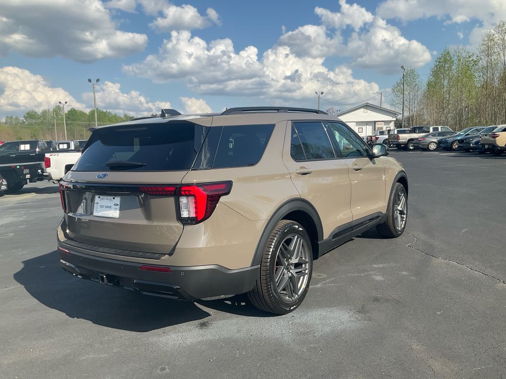 New 2026 Ford Explorer - photo 7