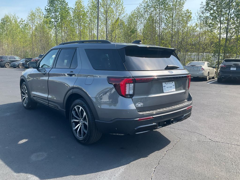 New 2026 Ford Explorer - photo 2