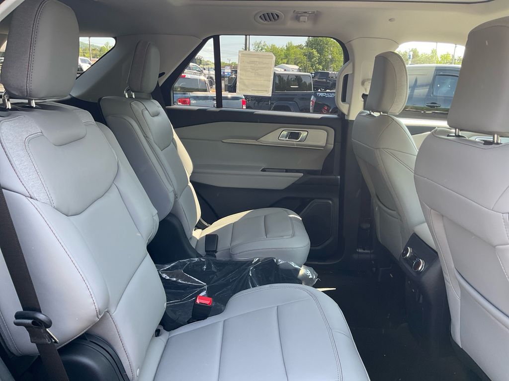New 2026 Ford Explorer - photo 15