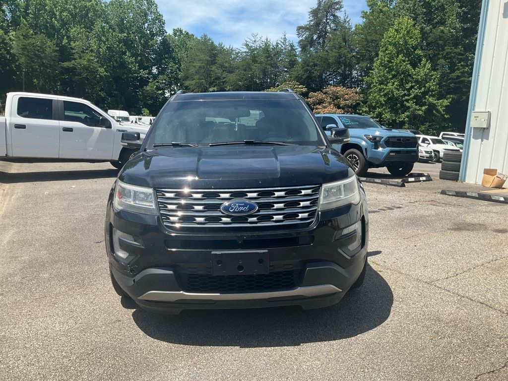 Used 2017 Ford Explorer - photo 2