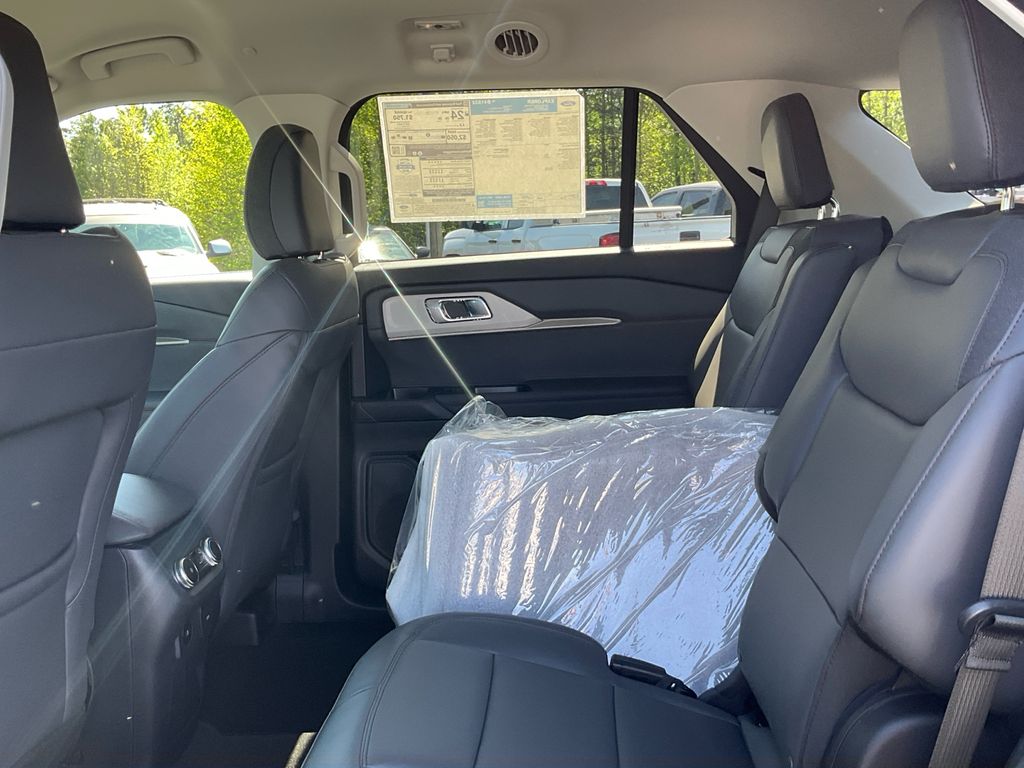 New 2026 Ford Explorer - photo 16