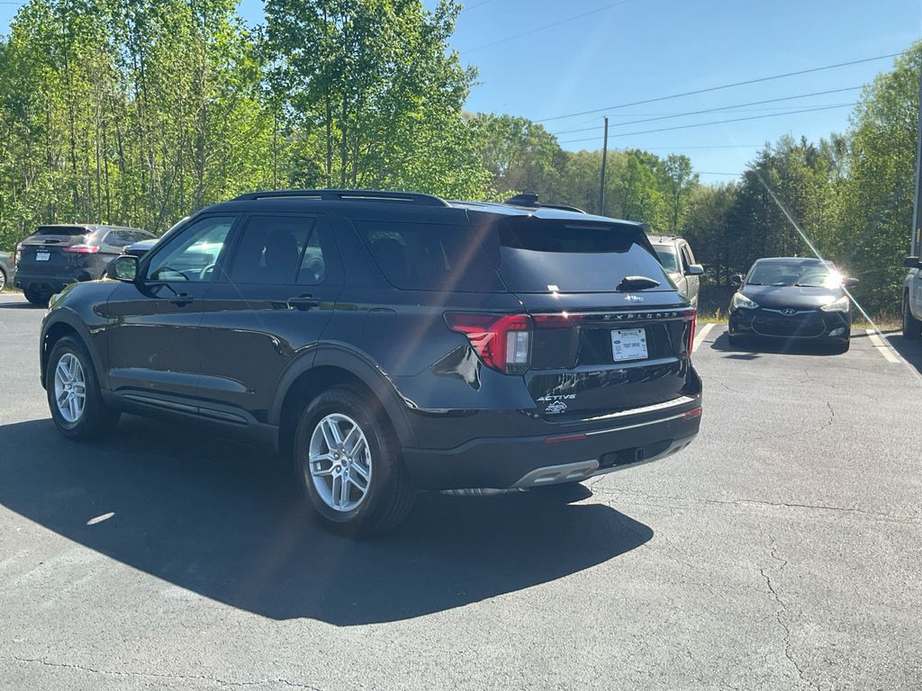 New 2026 Ford Explorer - photo 2