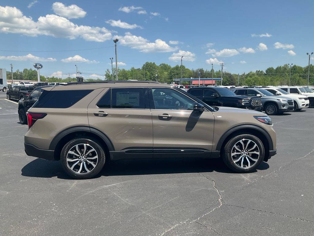 New 2026 Ford Explorer - photo 8