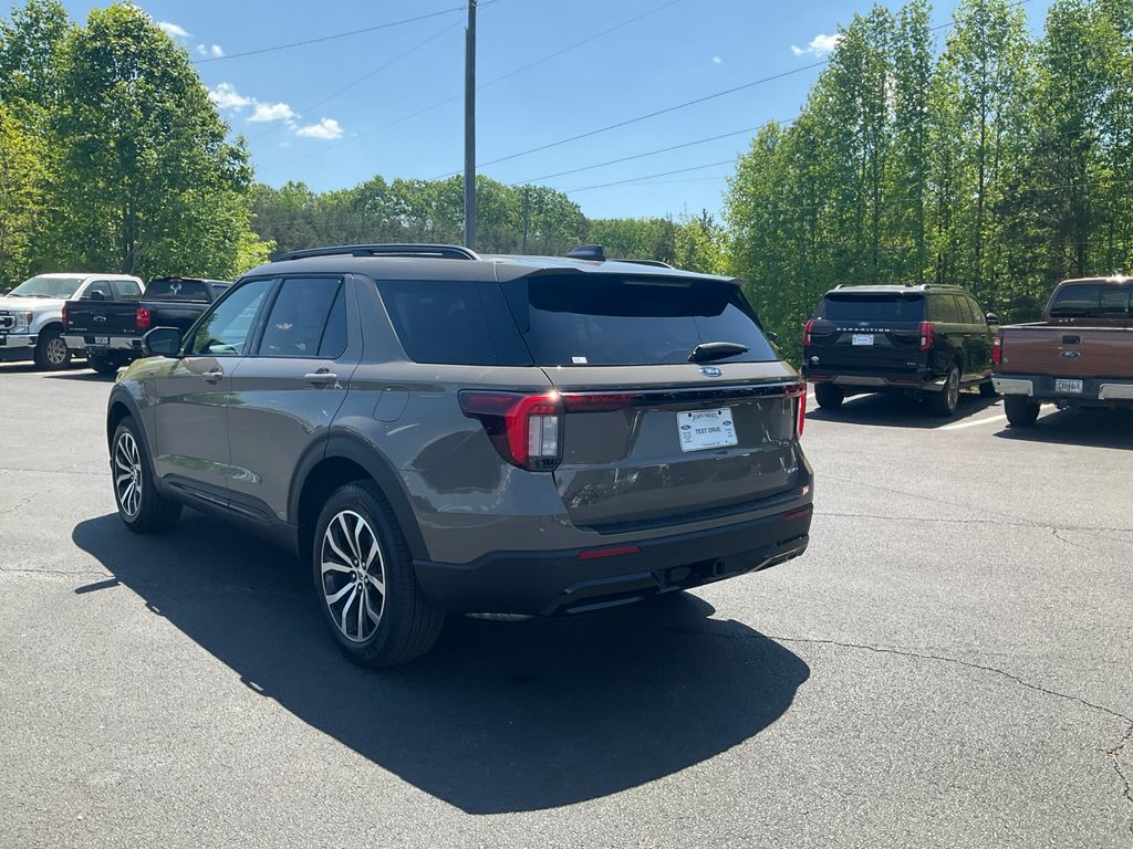 New 2026 Ford Explorer - photo 2
