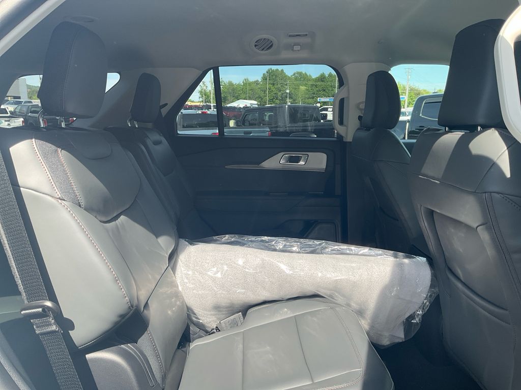New 2026 Ford Explorer - photo 15