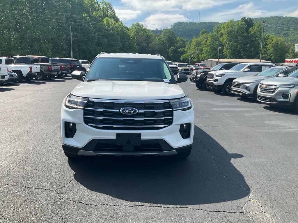 New 2026 Ford Explorer - photo 2