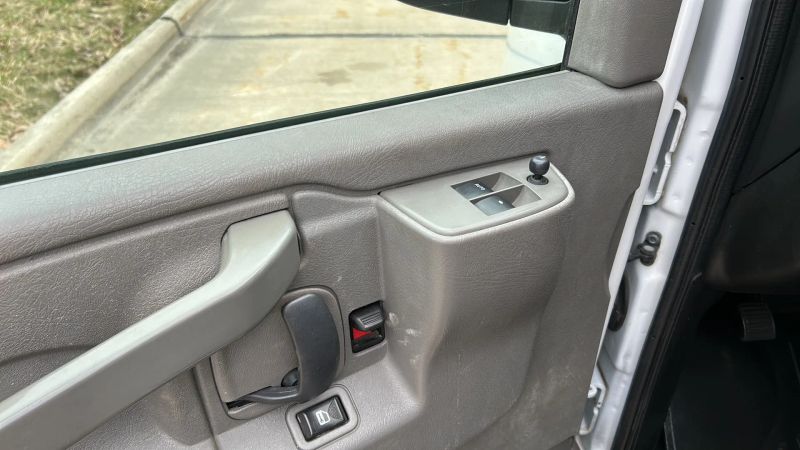 Used 2019 Chevrolet Express 3500 - photo 43