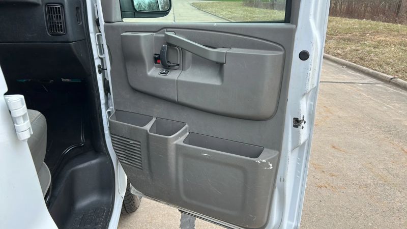 Used 2019 Chevrolet Express 3500 - photo 57
