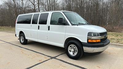 Used 2019 Chevrolet Express 3500 - photo 1