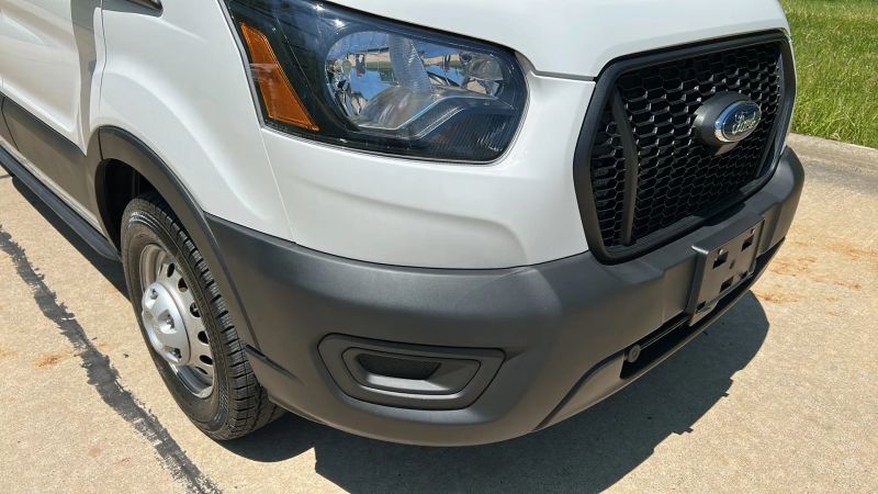 Used 2025 Ford Transit 250 - photo 5