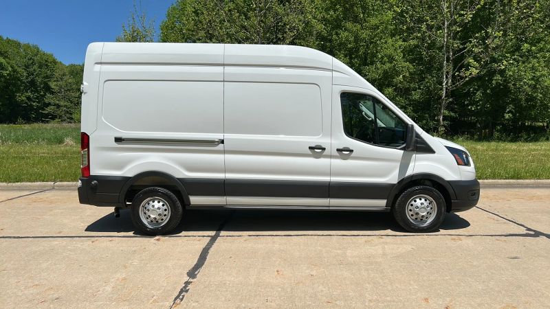 Used 2025 Ford Transit 250 - photo 9