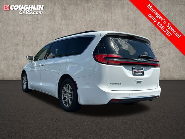 Used 2022 Chrysler Pacifica - photo 2